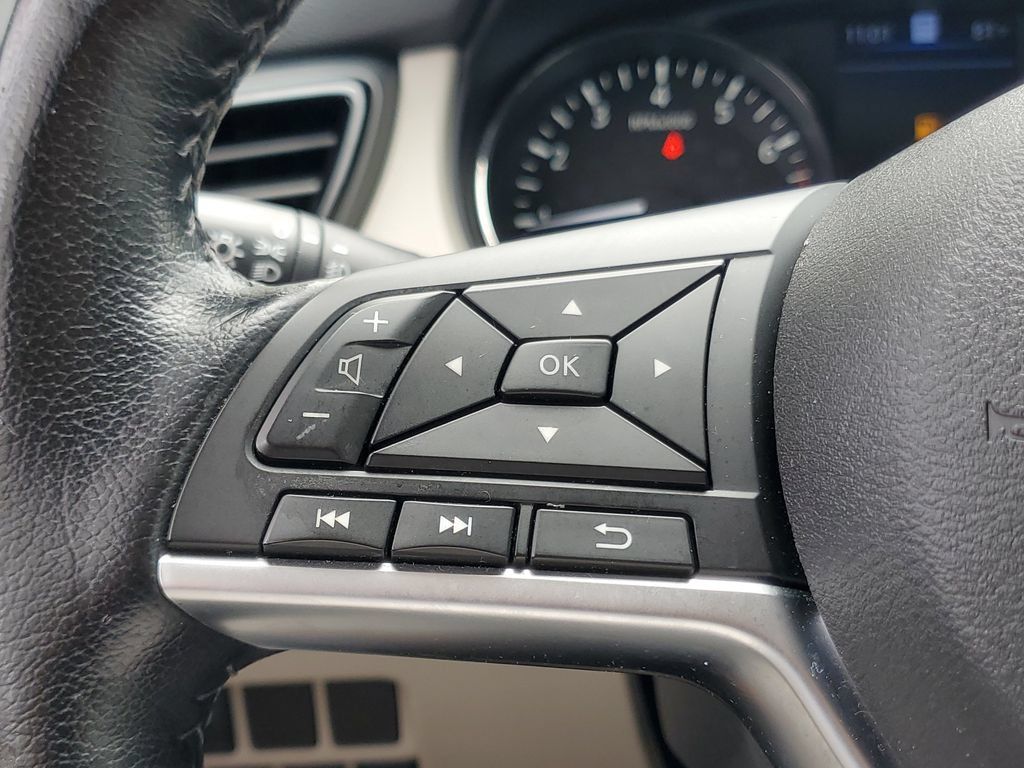 Certified 2020 Nissan Rogue Sport SL w/ Premium Package FWD image 19