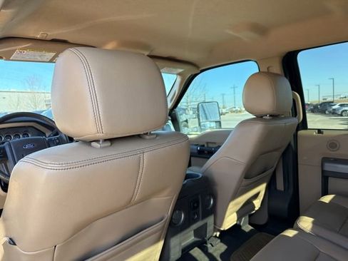 Used 2013 Ford F250 Lariat image 14