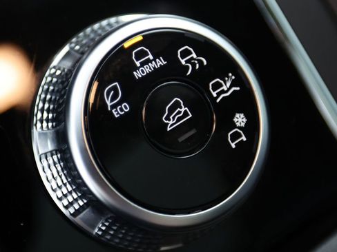 Used 2024 Mitsubishi Outlander SE FWD image 27