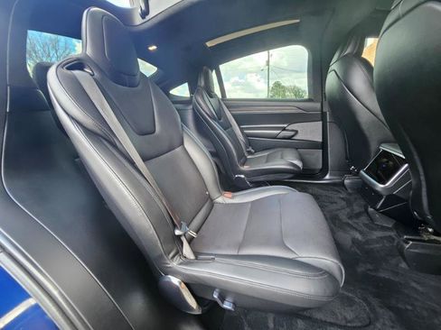 Used 2024 Tesla Model X image 71