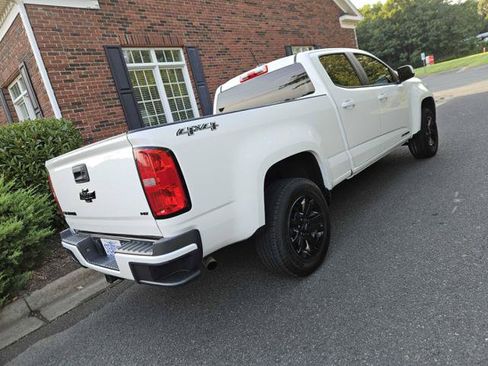 Used 2015 Chevrolet Colorado LT AWD/4WD image 5