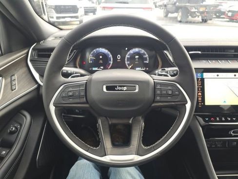 New 2026 Jeep Grand Cherokee Limited AWD/4WD image 15