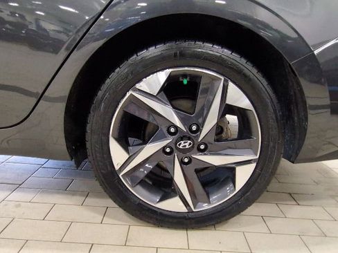 Used 2023 Hyundai Elantra SEL w/ Convenience Package FWD image 23