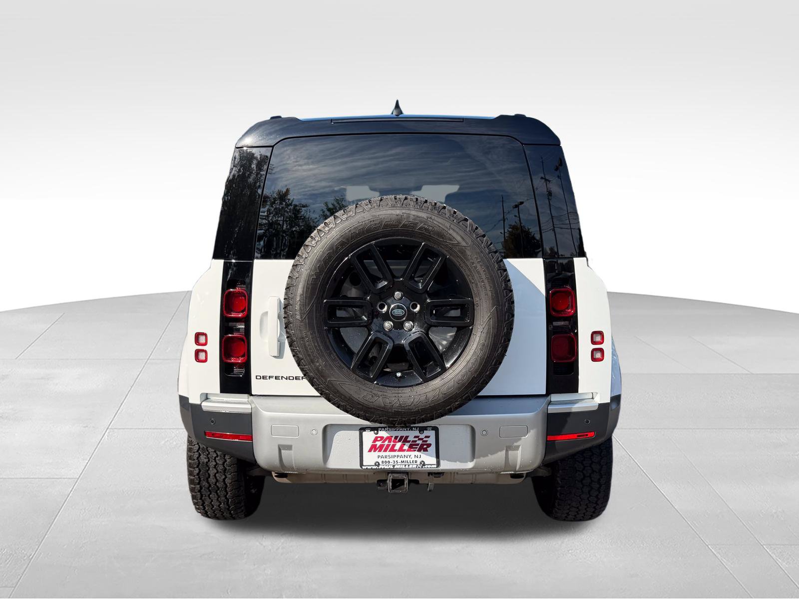 Used 2024 Land Rover Defender 110 S AWD/4WD image 6