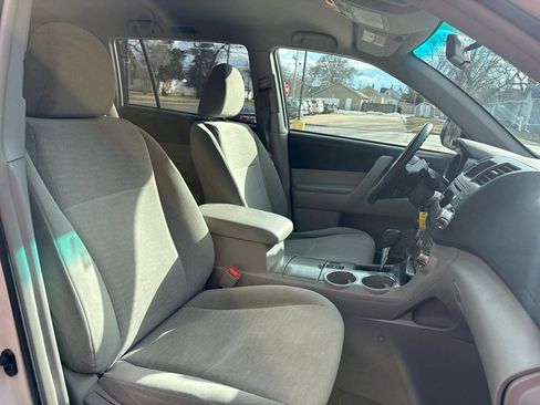 Used 2011 Toyota Highlander 2WD image 28