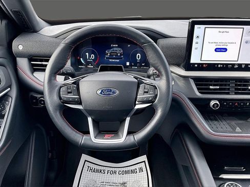 Used 2025 Ford Explorer ST image 2