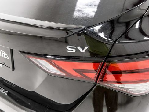 Used 2021 Nissan Sentra SV w/ SV Premium Package FWD image 7