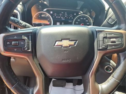 Used 2020 Chevrolet Silverado 1500 High Country w/ Technology Package AWD/4WD image 12