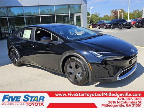 New 2026 Toyota Prius SE image 1