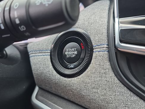 Used 2022 Jeep Compass Latitude image 26