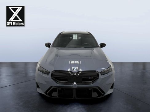 Used 2025 BMW M5 Touring image 8