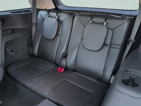 Used 2023 Lincoln Aviator Standard w/ Premium Package image 12