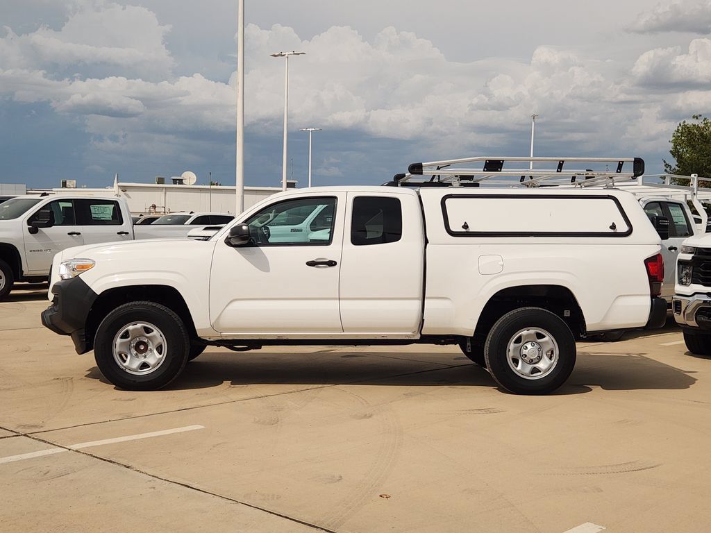 Used 2022 Toyota Tacoma SR RWD image 4