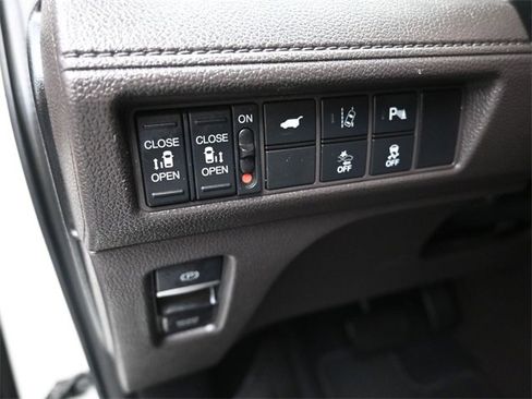 Used 2019 Honda Odyssey Elite image 13