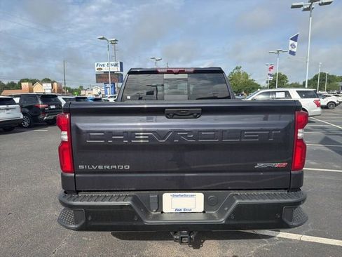 Used 2023 Chevrolet Silverado 1500 ZR2 w/ Technology Package AWD/4WD image 4
