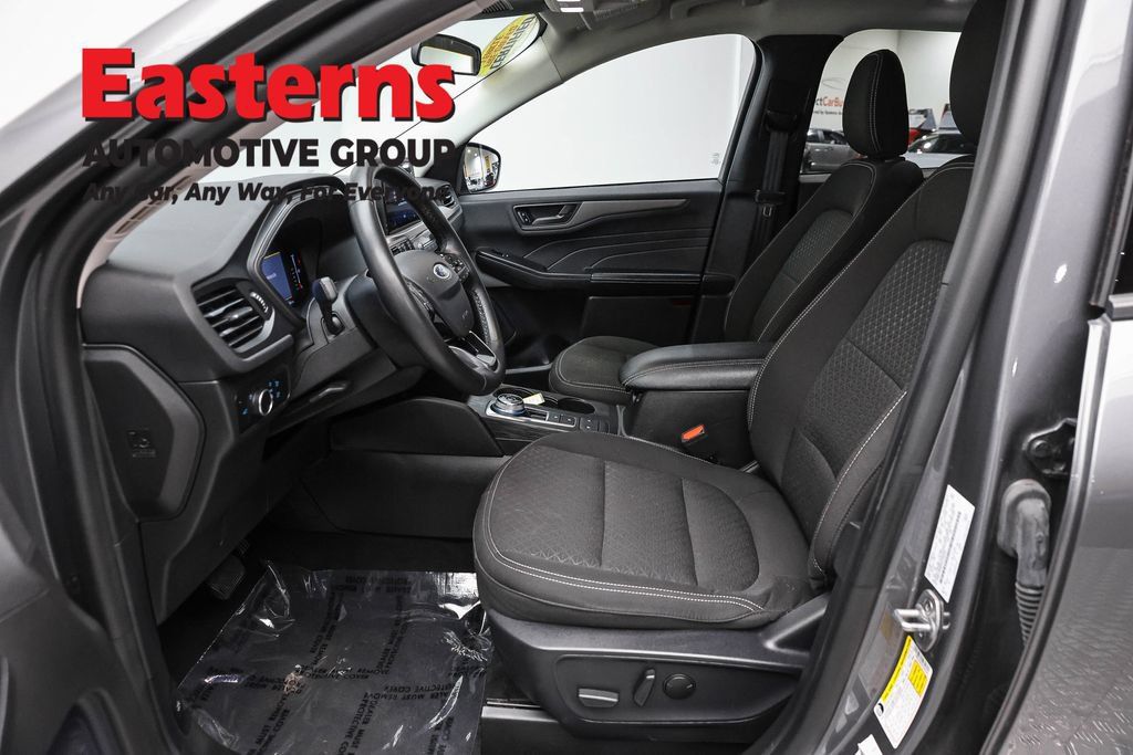 Used 2024 Ford Escape Active AWD/4WD image 15