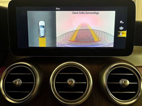 Used 2022 Mercedes-Benz GLC 300 image 19