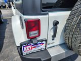 Used 2015 Jeep Wrangler Unlimited Sahara w/ Connectivity Group image 5