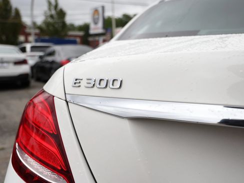 Used 2019 Mercedes-Benz E 300 4MATIC image 32