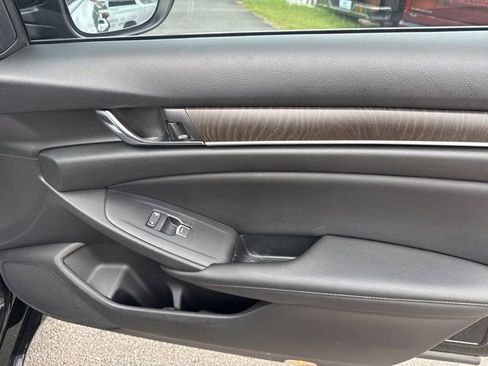 Used 2021 Honda Accord EX-L image 32