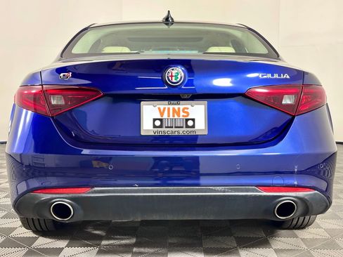 Used 2017 Alfa Romeo Giulia Ti w/ TI Lusso Light Wood Package AWD/4WD image 27
