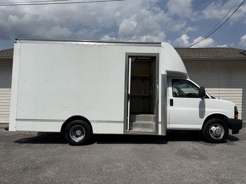 Used 2021 Chevrolet Express 3500 w/ Power Convenience Package RWD image 1