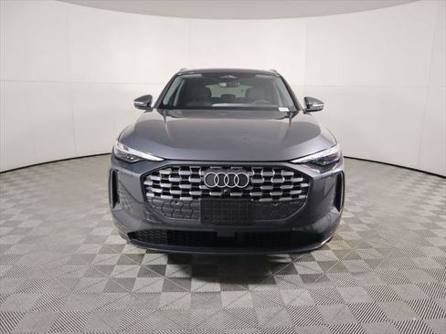 Used 2025 Audi Q5 Premium w/ Convenience Package AWD/4WD image 3