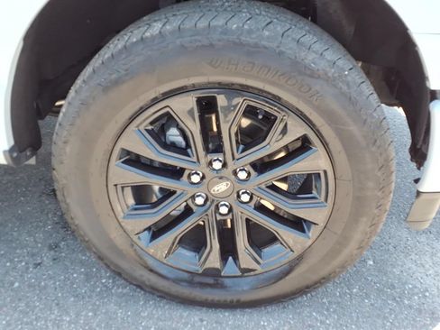 Used 2024 Ford F150 Lariat w/ Equipment Group 502A High AWD/4WD image 11