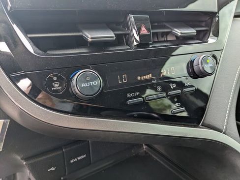 Used 2024 Toyota Camry SE image 24