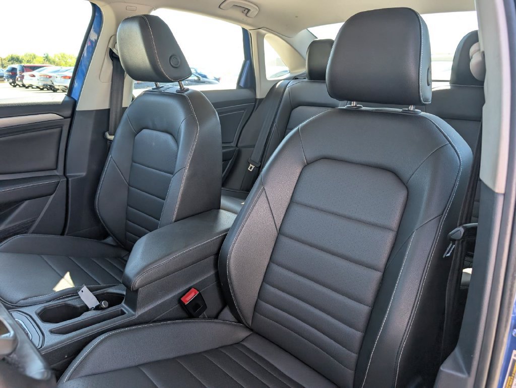 Used 2024 Volkswagen Jetta SE FWD image 20