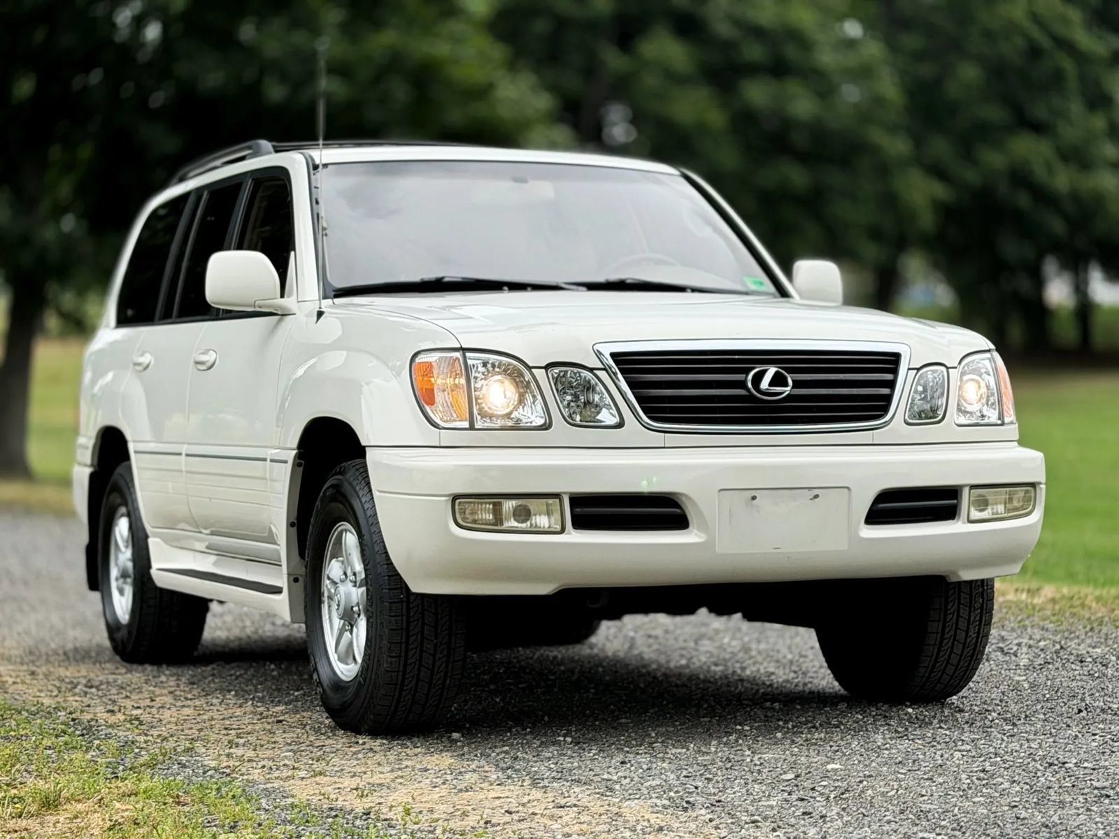 Used 1999 Lexus LX 470 4WD image 4