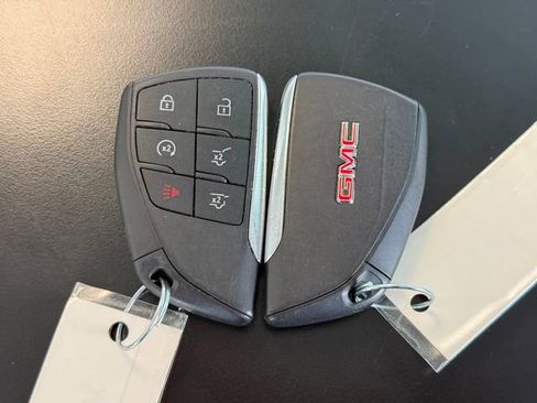 Used 2023 GMC Yukon SLT AWD/4WD image 30