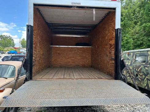 Used 2014 RAM 4500 Tradesman RWD image 12