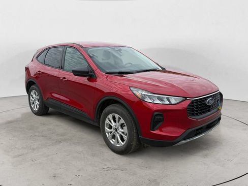 Certified 2025 Ford Escape Active w/ Cold Weather Package AWD/4WD image 3