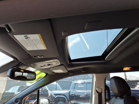 Used 2021 Toyota Sienna Platinum AWD/4WD image 11