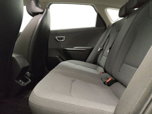 Used 2025 Kia K4 FWD image 18