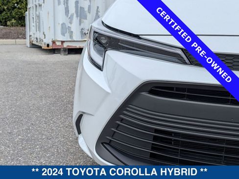 Used 2024 Toyota Corolla LE image 9