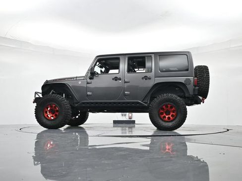 Used 2017 Jeep Wrangler Unlimited Rubicon AWD/4WD image 36