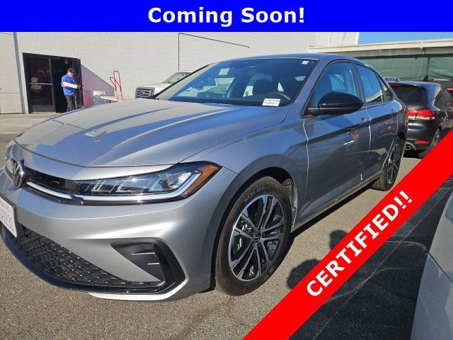 Used 2025 Volkswagen Jetta Sport FWD image 1