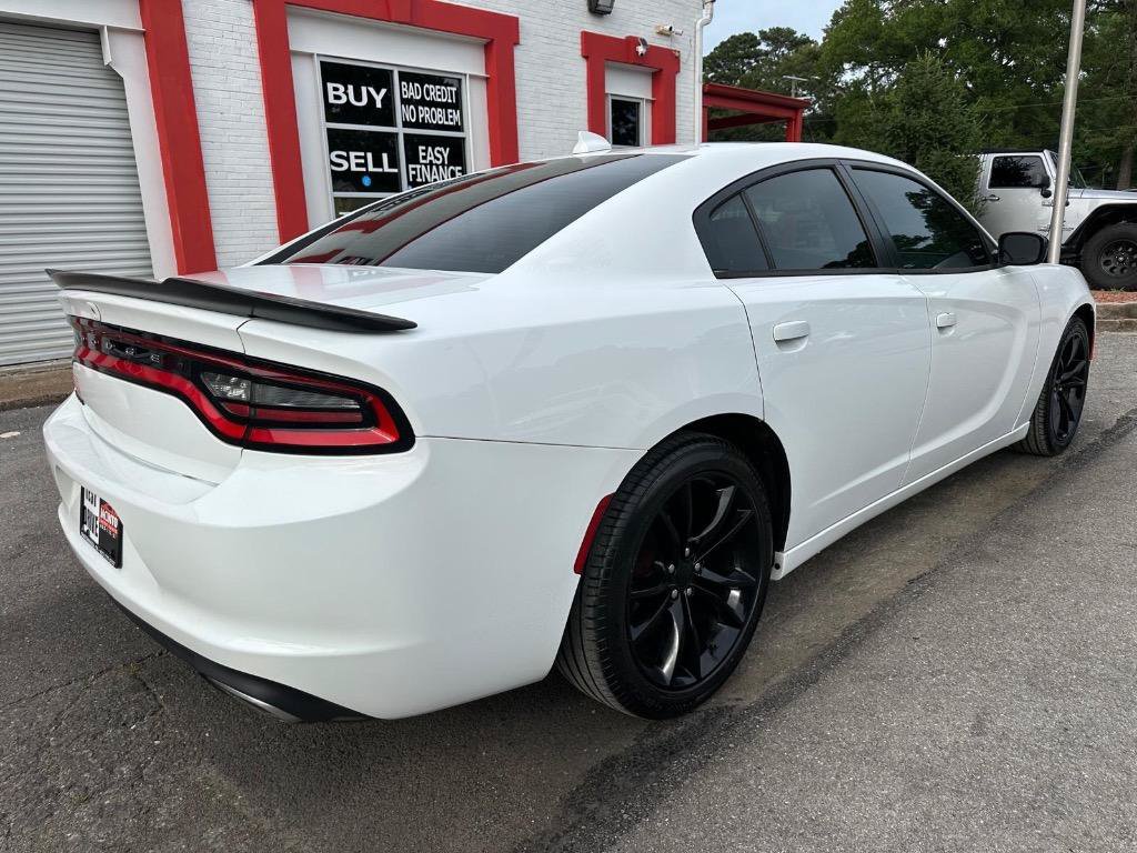 Used 2016 Dodge Charger SXT w/ Blacktop Package RWD image 7