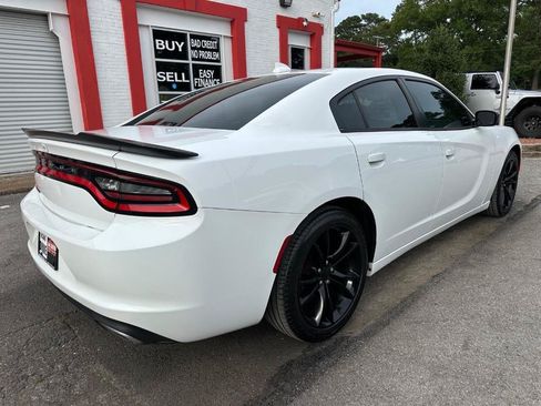 Used 2016 Dodge Charger SXT w/ Blacktop Package RWD image 7