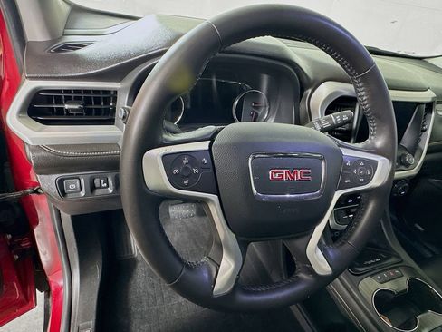 Used 2020 GMC Acadia SLT w/ Driver Alert Package II image 11