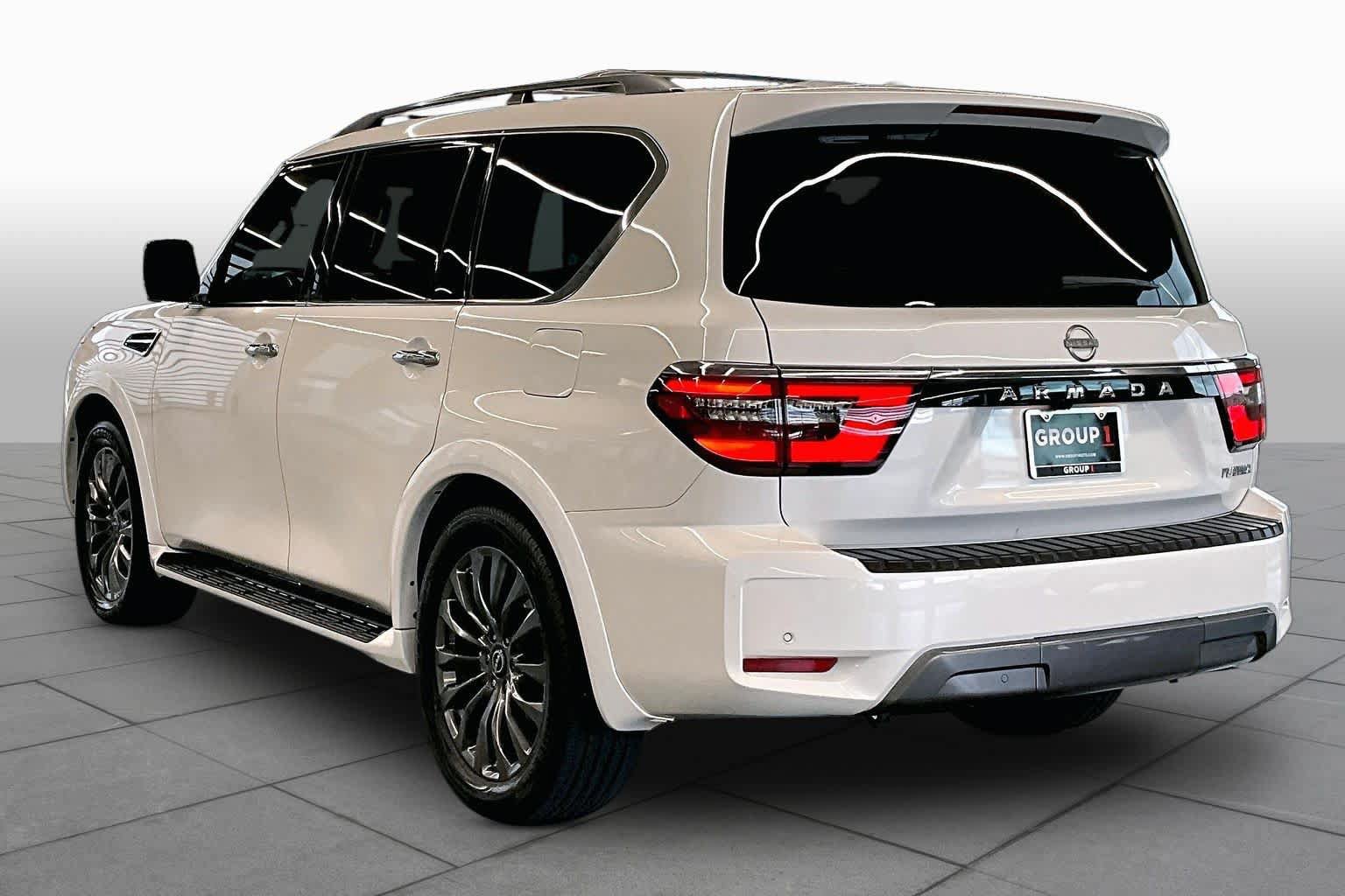 Used 2023 Nissan Armada Platinum w/ Captain's Chairs Package RWD image 11