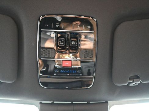 Used 2024 Hyundai Santa Fe Limited FWD image 24