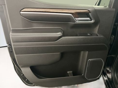 Used 2023 GMC Sierra 1500 Elevation image 24