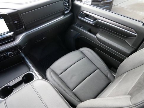 Used 2024 Chevrolet Silverado 3500 LTZ image 11