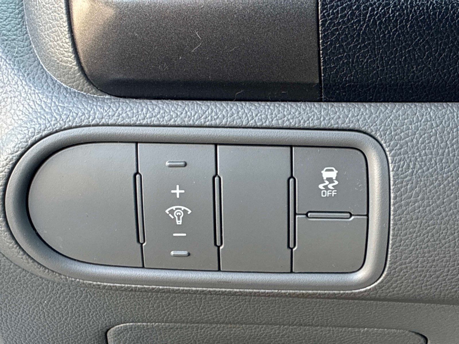 Used 2018 Kia Forte LX FWD image 21