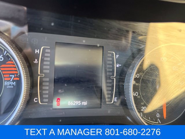 Used 2019 Jeep Cherokee Latitude w/ Cold Weather Group FWD image 23