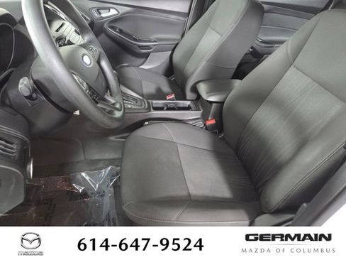 Used 2017 Ford Focus SE FWD image 19