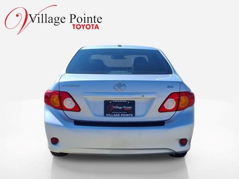 Used 2009 Toyota Corolla XLE w/ All Weather Guard Pkg FWD image 4
